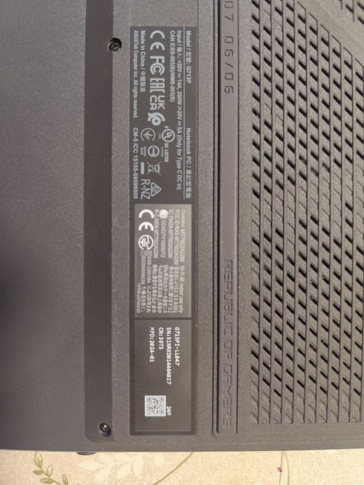 Sprzedam Asus Róg Strix/RTX 4070 TGP 140 W/Ryzen 9 /17,3 -240Hz 2K