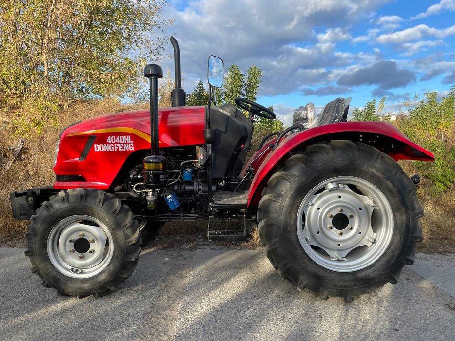 Мінітрактор Dongfeng DF-404 DHL (40 к.с., 4×4, червоний)