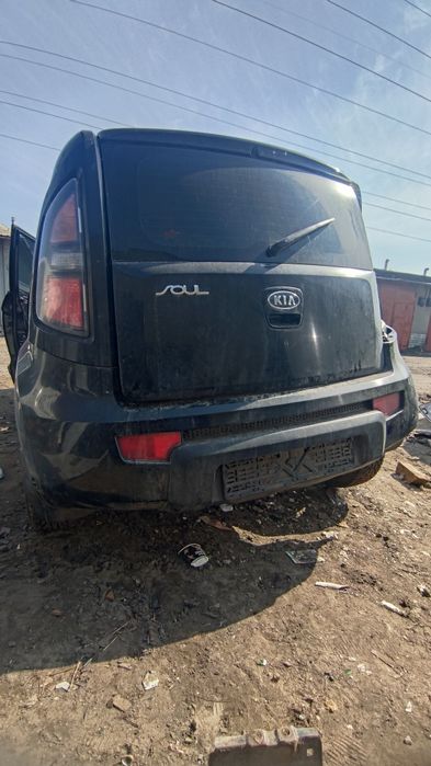 Разборка kia soul 1.6 бензин механика дверь ляда стоп бампер балка