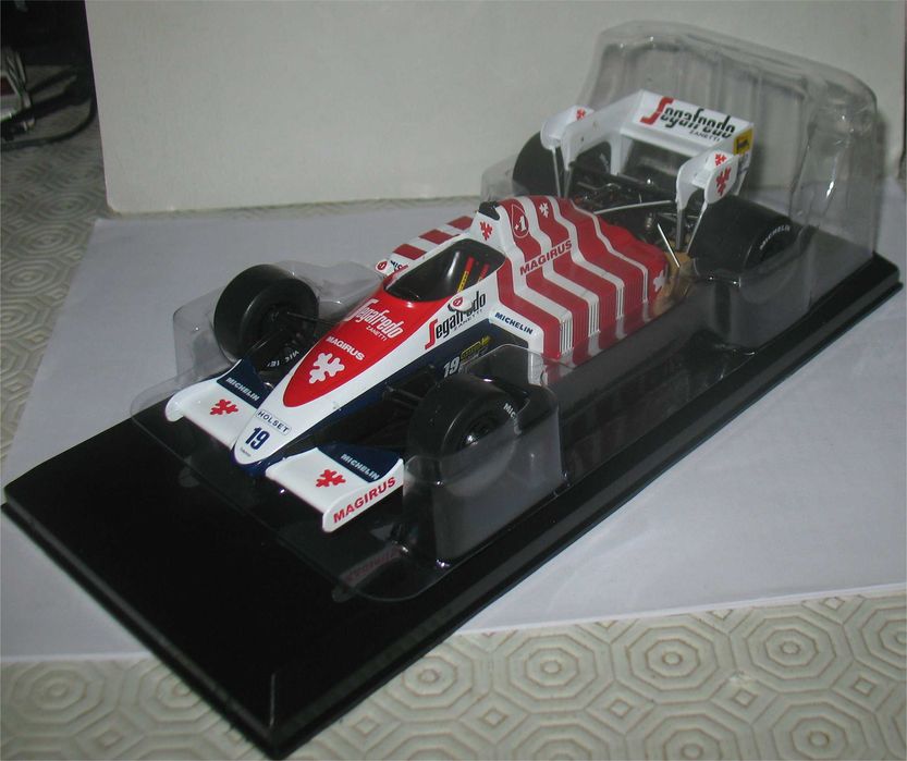 Toleman Hart TG184 - 3º GP de Portugal 1984 - Ayrton Senna (1/24)