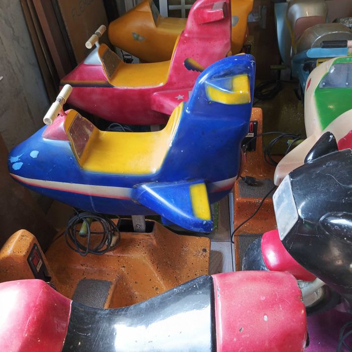 Máquinas de diverçaõ infantil usadas