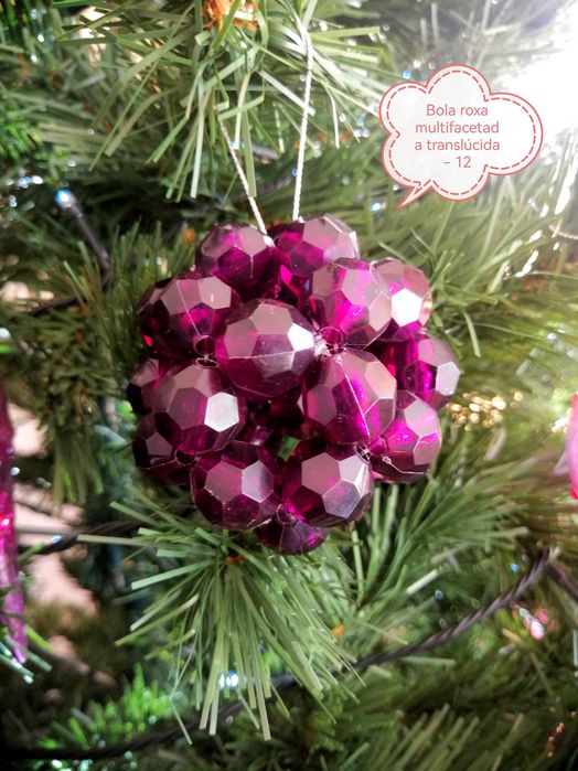 Decoração de árvore de natal moderna