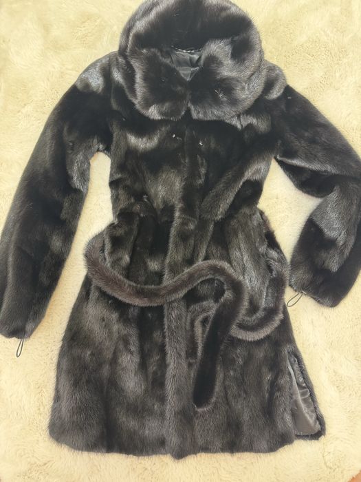 Шуба з натурального хутра норки