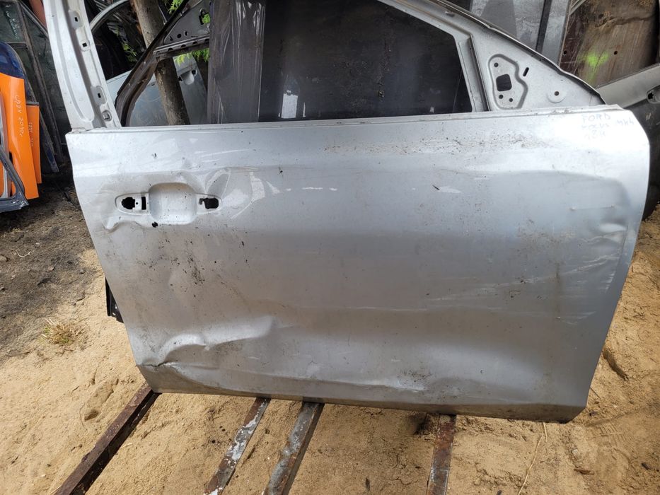 ford focus mk4 szare srebrne drzwi prawy przód