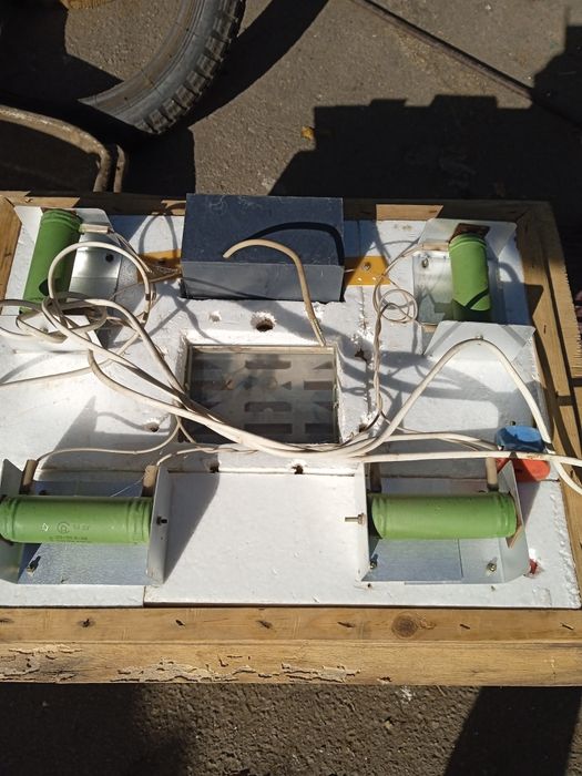 Продам инкубатор для яиц.