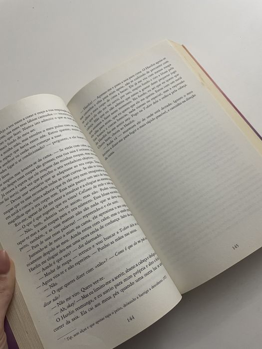 Livro After ( ANNA TODD)