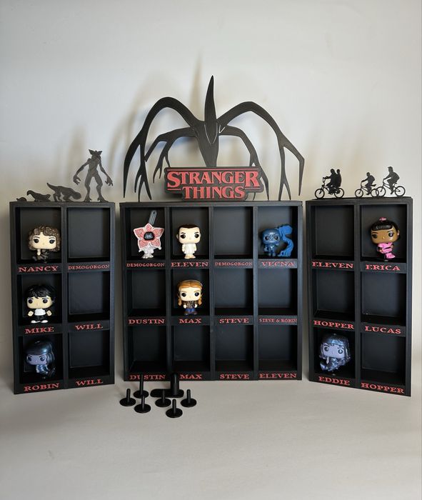 Поличка стенд Stranger Things Дивні дива