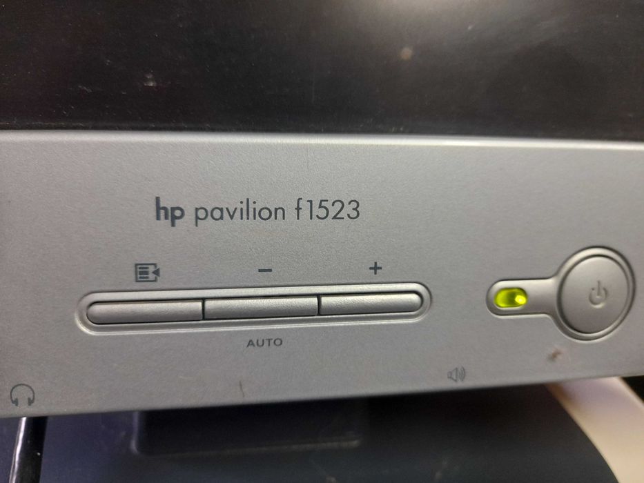 Monitor pc HP Pavilion F1523.