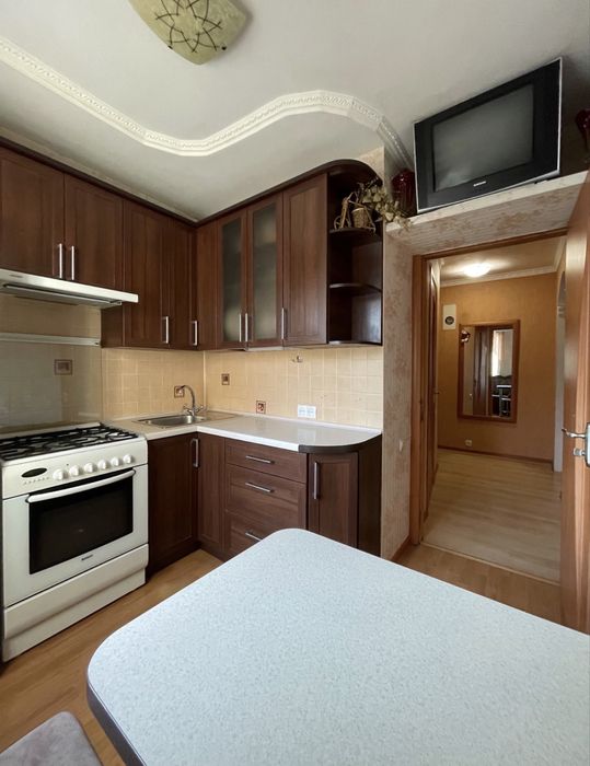 Трикімнатна по Відінській