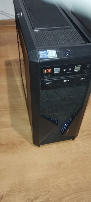 Sprzedam Komputer