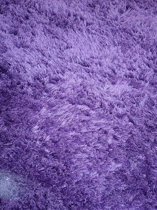 Carpete roxo media