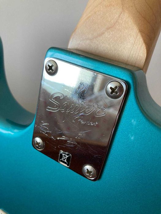 Guitarra elétrica Squier Affinity Stratocaster Race Green SSS