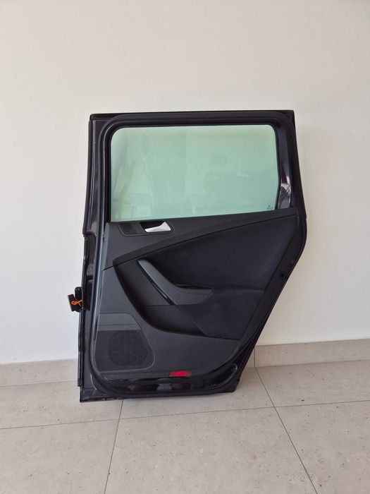 Drzwi + klapa bagażnika VW Passat B6 Kombi – czarne, kompletne