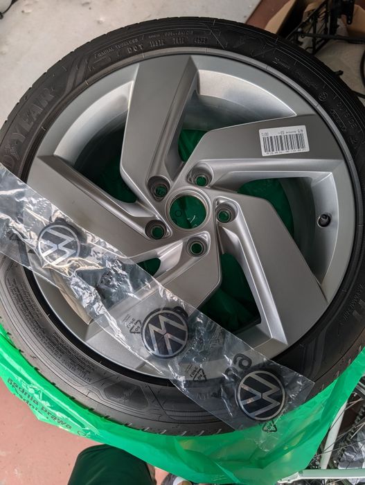 Koła Letnie 17" VW Golf 8 VIII GTI Richmond NOWE 5x112 Goodyear