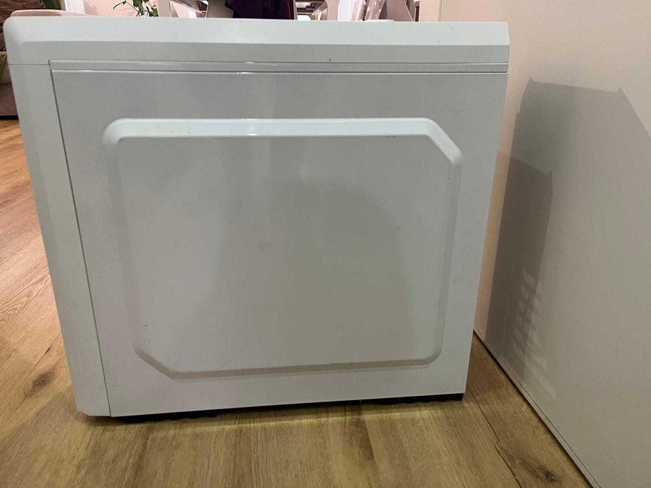 Bundle Gaming: i5 7600 + 16GB RAM + MSI Krait + Caixa Nox