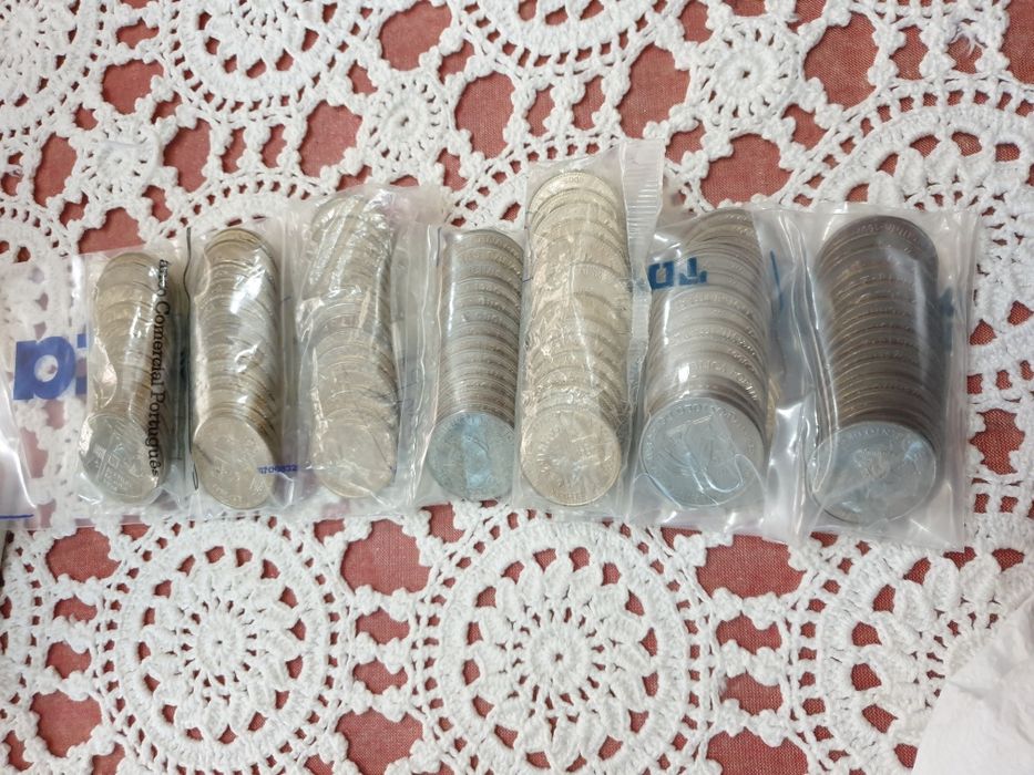 Moedas de 200$ (várias datas)