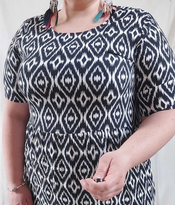 Jak nowa sukienka Kik Janina 44 tuszująca lekka Wiskoza