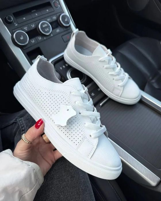 Шкіряні жіночі мокасини нові