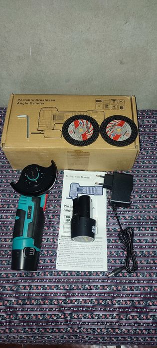 Rebarbadora Angular mini Portátil p Polimento ou Corte 12 V 2000 W com 2 baterias