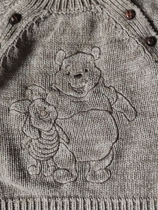 Sweterek dla chłopca z Kubusiem Puchatkiem H&M r. 74