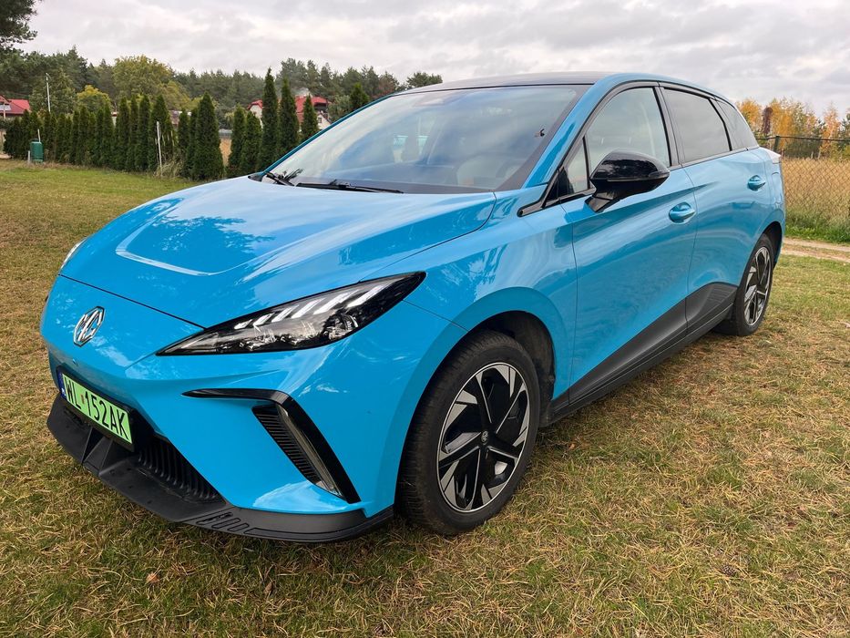 MG 4 MG4 Luxury 64kwh 205km  Rezerwacja