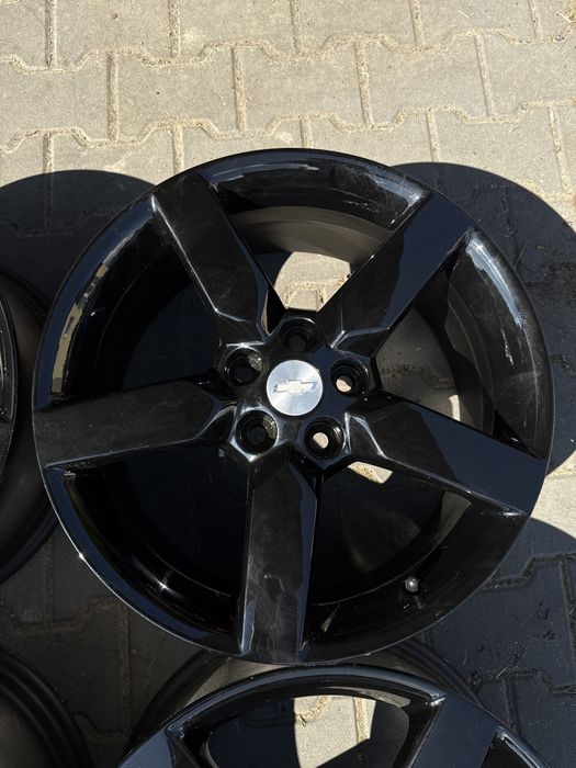Felgi aluminiowe 19 cali 5x120 8J et 38 Chevrolet Camaro,