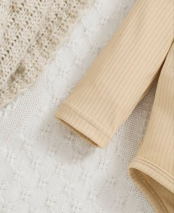 Комплект для дівчинки 3-ка с леопардовим принтом.