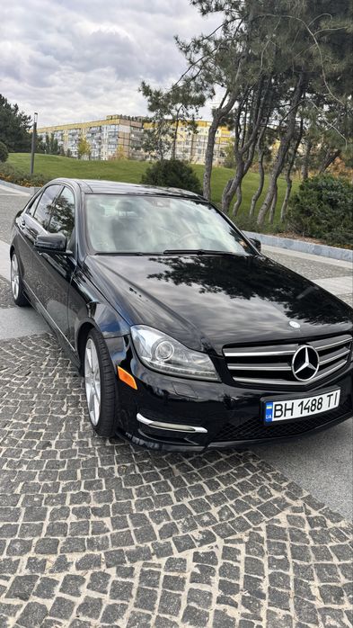 Mercedes-benz C350, 2012 року, 3,5 бензин