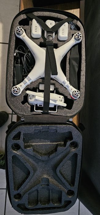 Phantom 3 drone in good condition64739897288579121