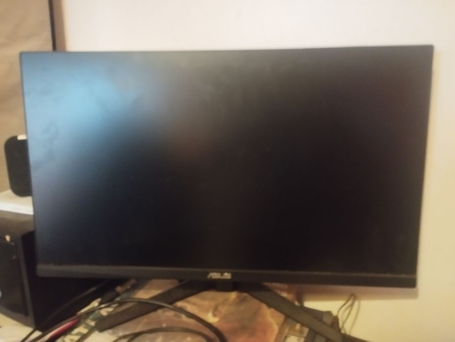 Complete PC Gaming Setup with 2 Monitors64740314545409122