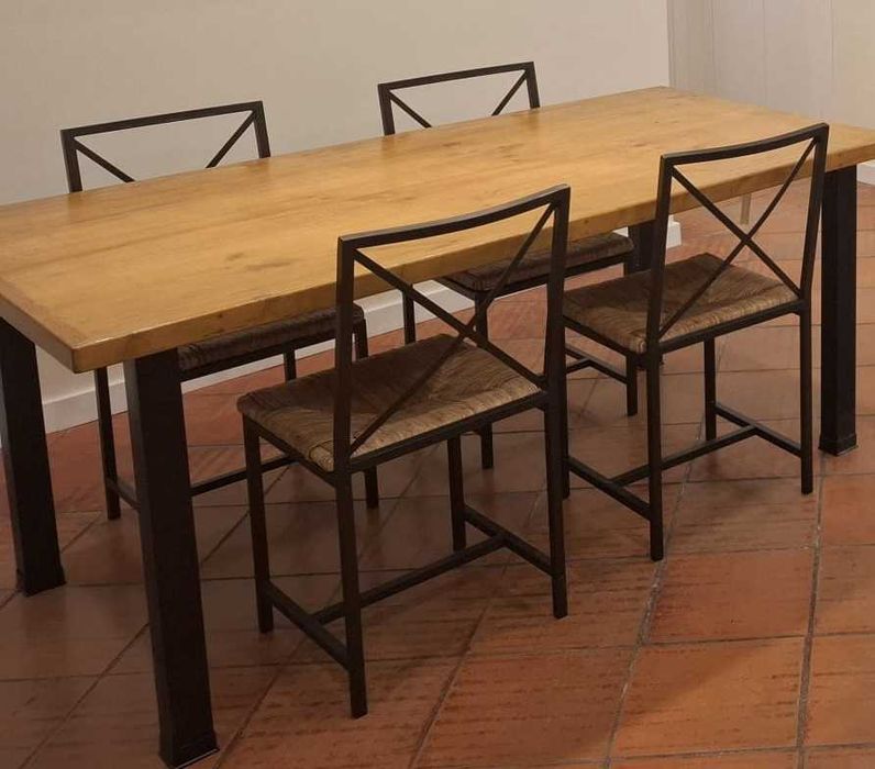 Cadeiras de ferro com assento em vime (2x)