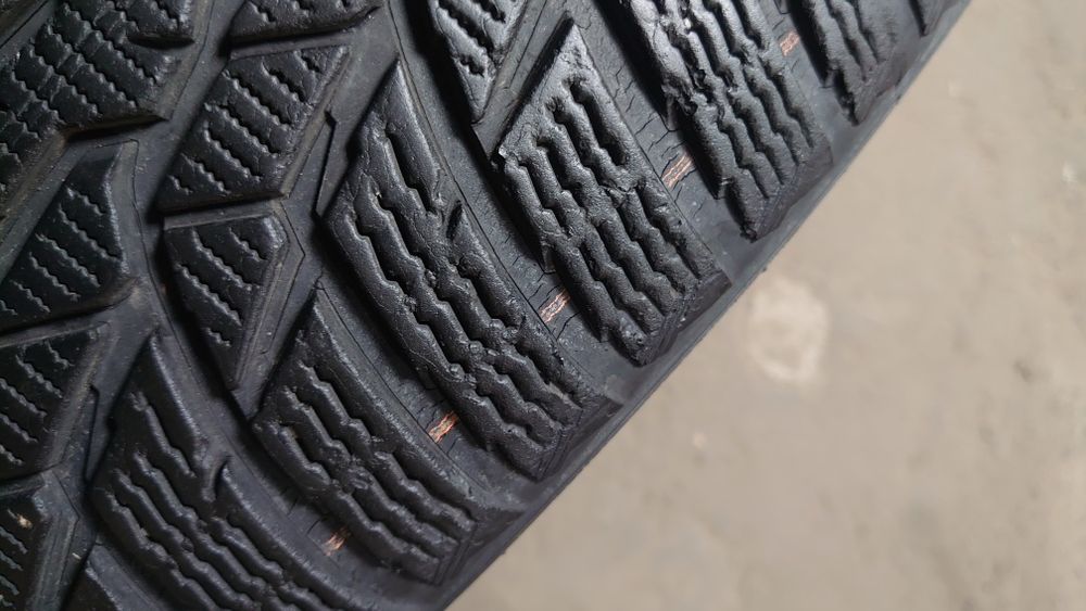 Пара зимних шин резина Nokian WR D4 RUNFLAT 225/50 r18 225 50 18