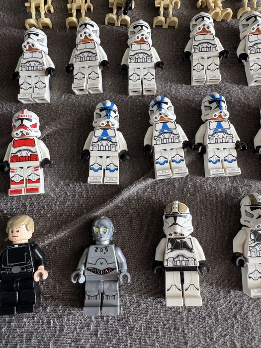 Figurki lego rezerwacja