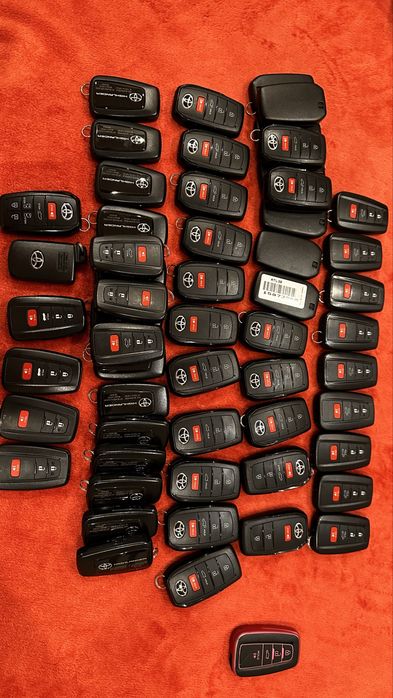 Автоключ. KIA. Toyota. Оригінал