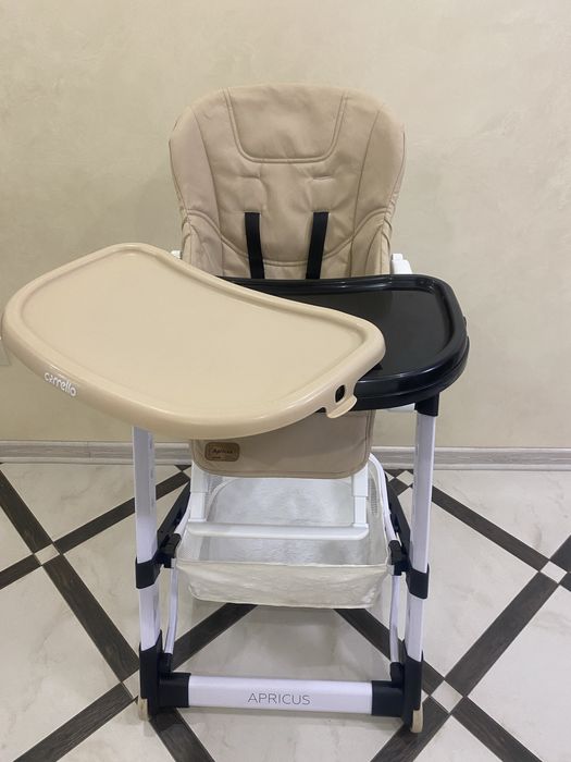 Стілець для годування Carrello Apricus