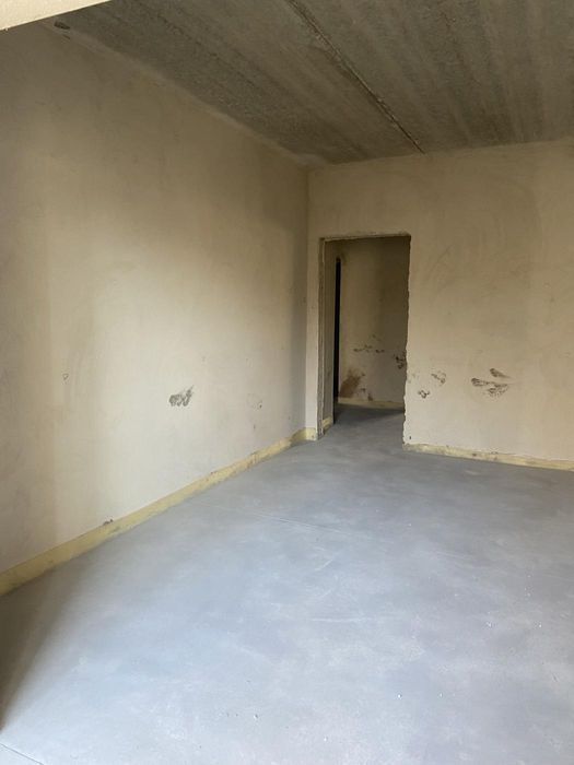 Однокімнатний сирець біля парку Шевченка