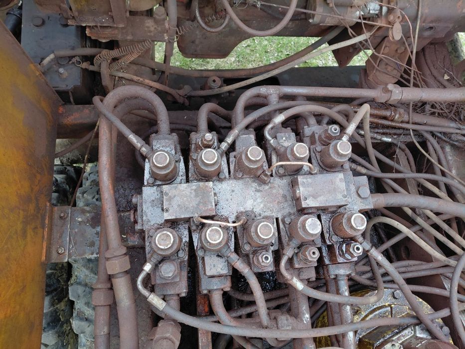 Продам  екскаватор ТВЕКС ЕК-18