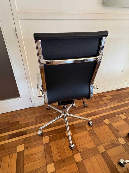 Cadeira Escritório Staples – Estilo vintage Eames EA119 – 8 Unidades Disponíveis