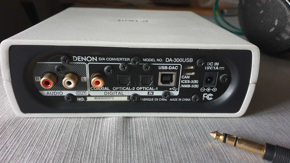 ЦАП з підсилювачем для навушників Denon DA-300USB