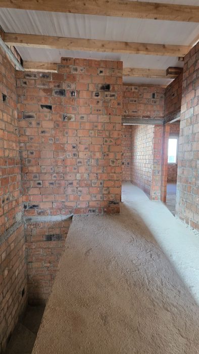 Продається 3х кімнатна зданий в експлуатацію таунхаус на Спортивній