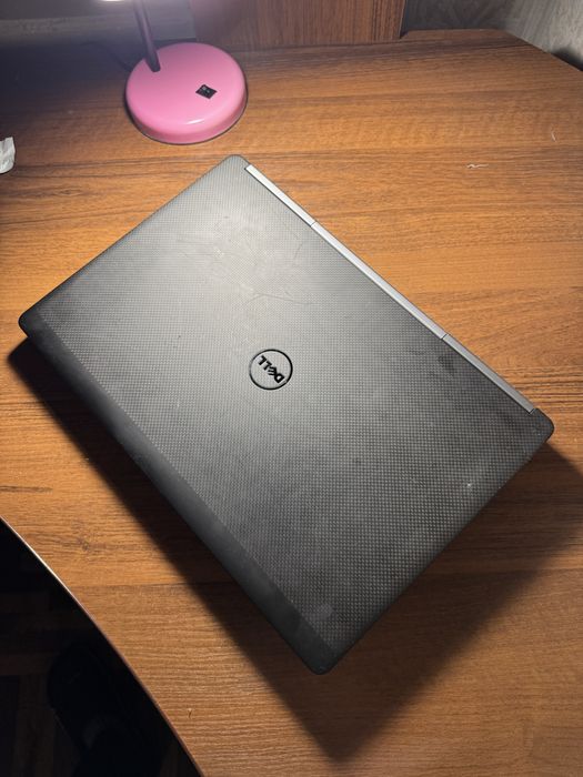 Dell Precision 7720: 17,2 IPS, 2 TB; RAM 24; відеокарта 6GB