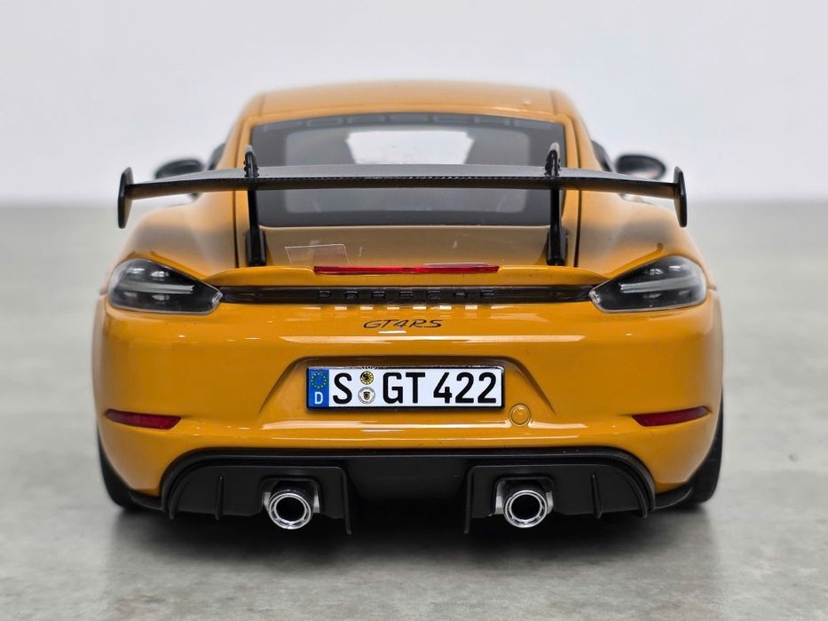 Porsche cayman gt4 RS - norev 1/18