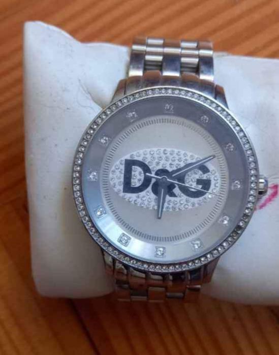 Relógios originais DG, Swatch e Guess