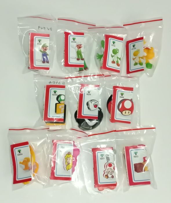 Kinder Joy Super Mario Kinder figurki Mario VQ kinder mario