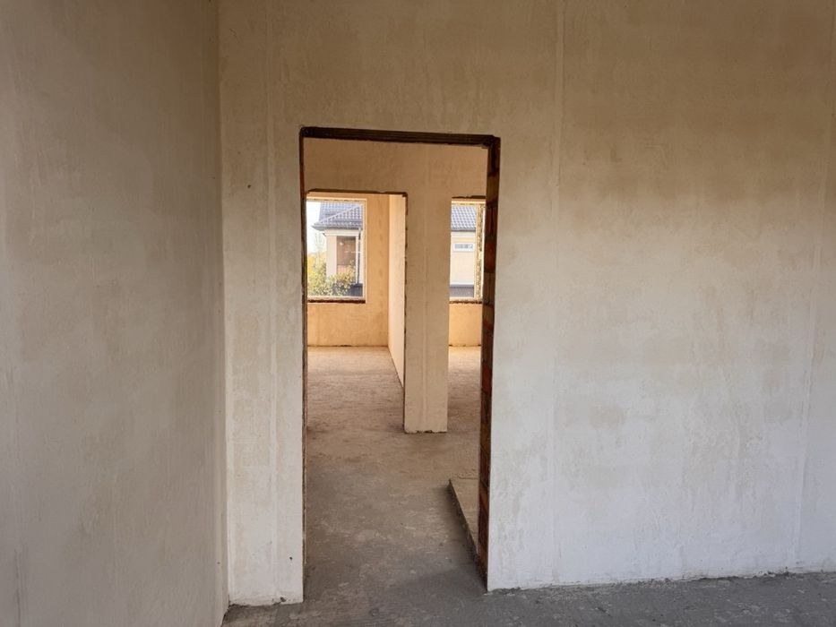 ДОВГОСТРОКОВА Оренда фасад Варшавська траса. Газ! 4 сотки