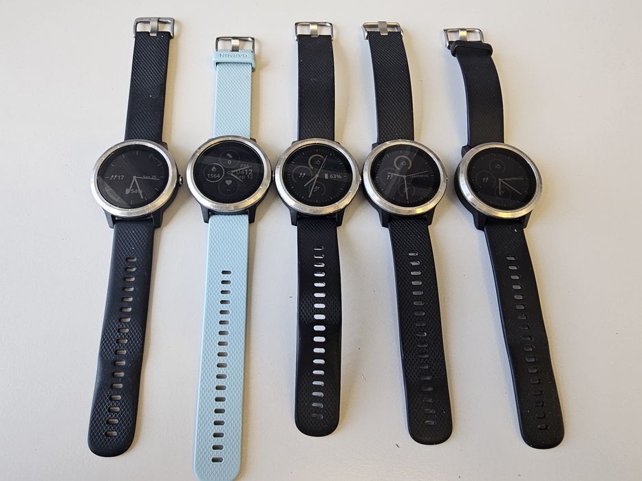 Мультиспортивний смарт годинник Garmin Vivoactive 3 Black