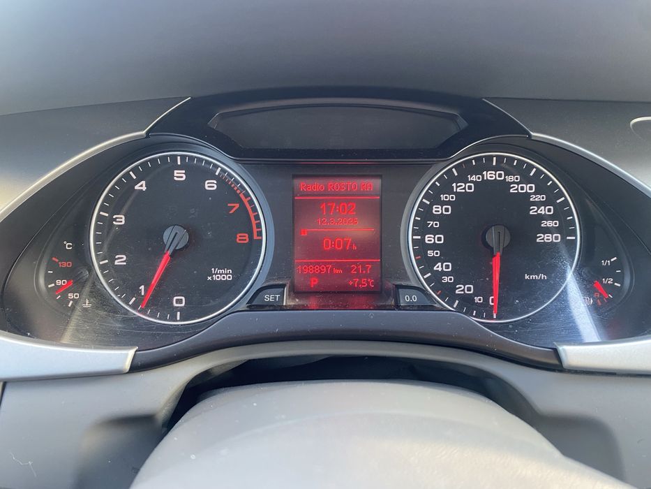 Продам audi a4 b8