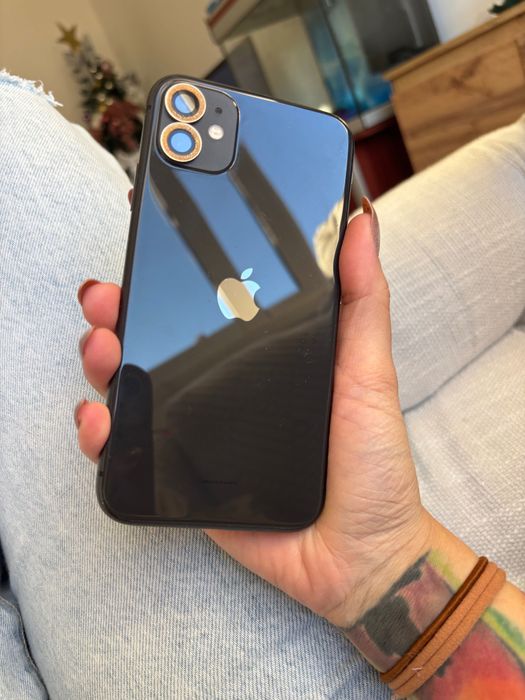 iPhone 11 glass black