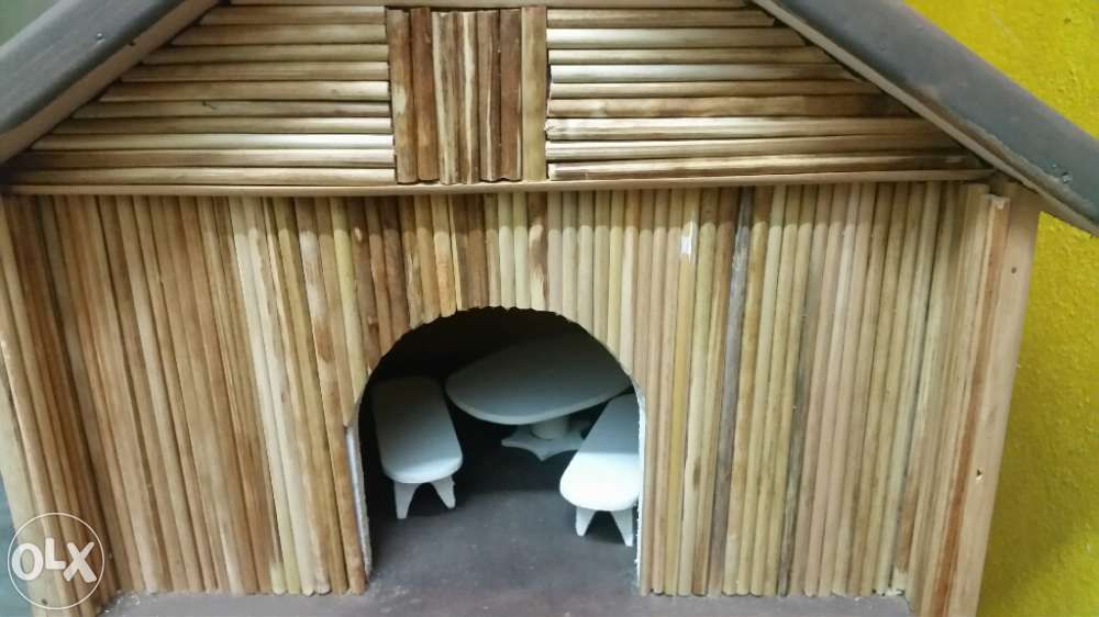 Vendo casa feita manualmente