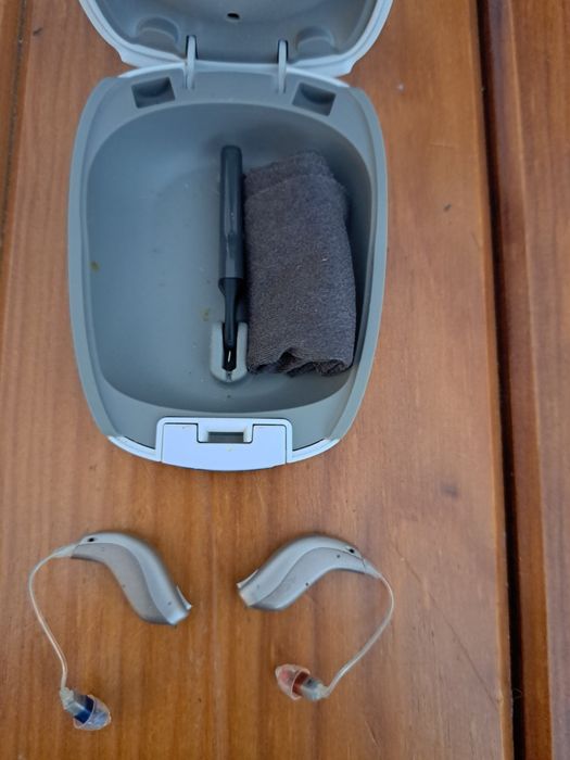 Aparelhos auditivos ACUSIS